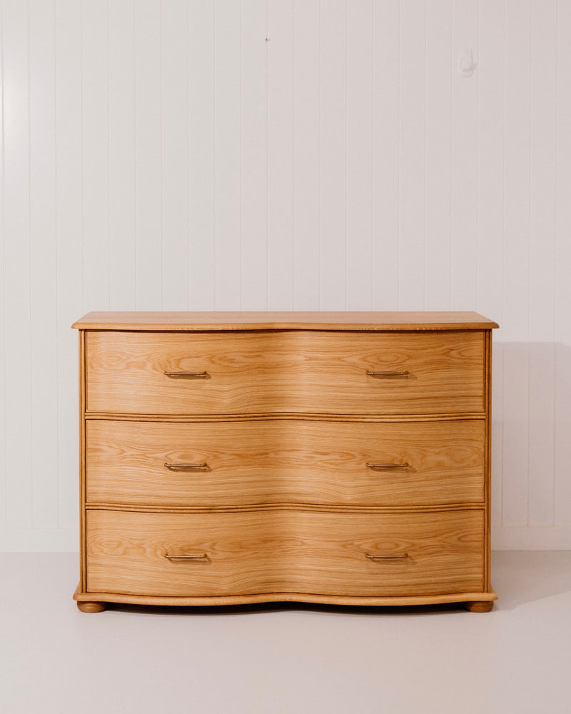 Vale Dresser